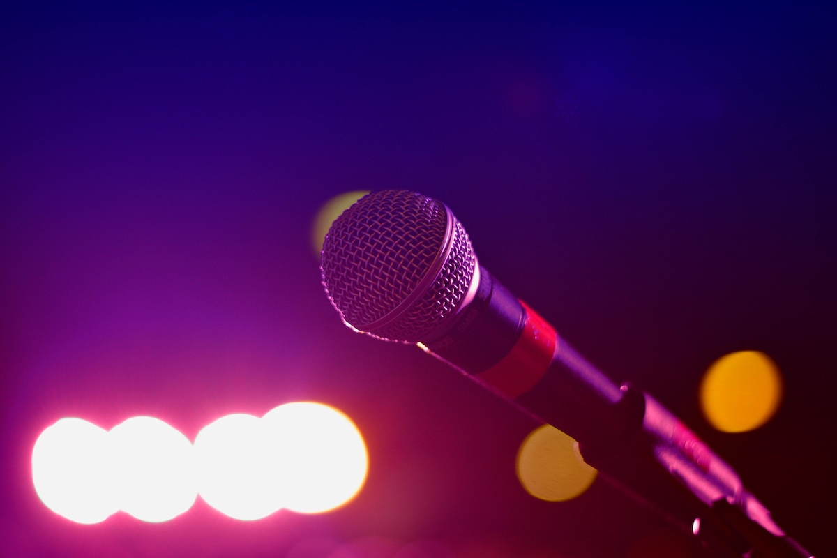 Microphone waiting gfor singer to begin his set.