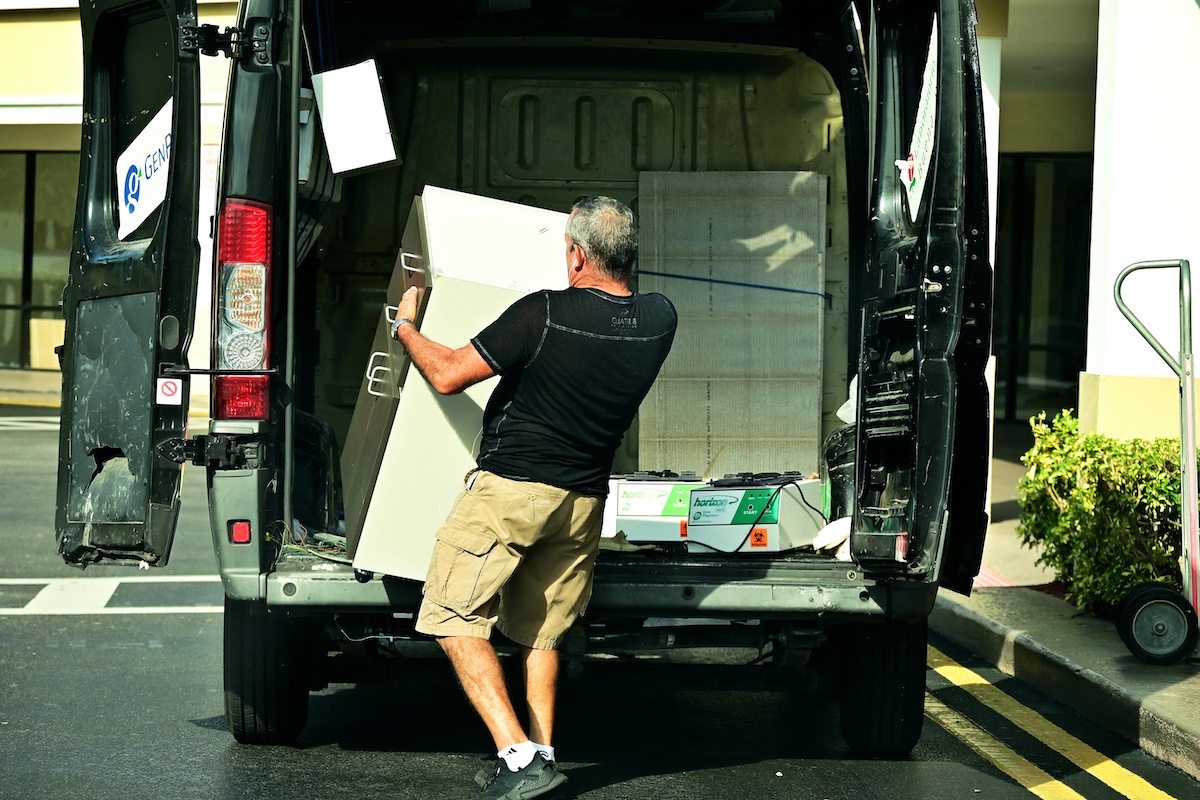Older man preparing to relocate to a new city.